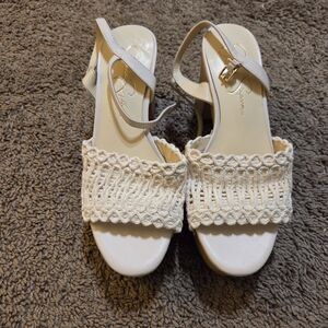 Jessica Simpson Cream Woven Wedges